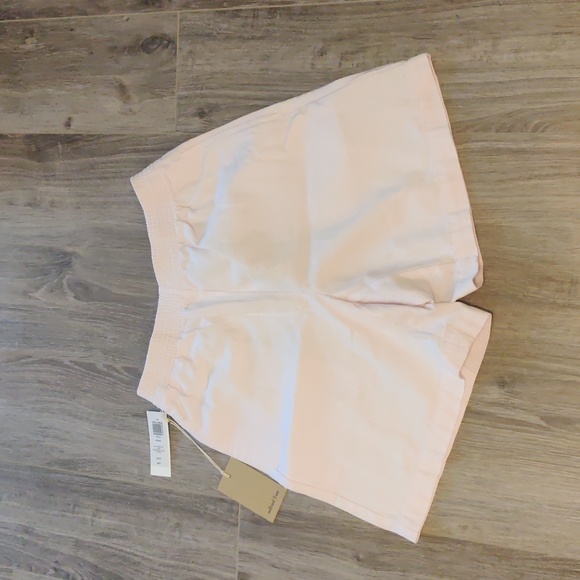 Wilfred Free Nova Shorts Aritzia - Picture 1 of 5